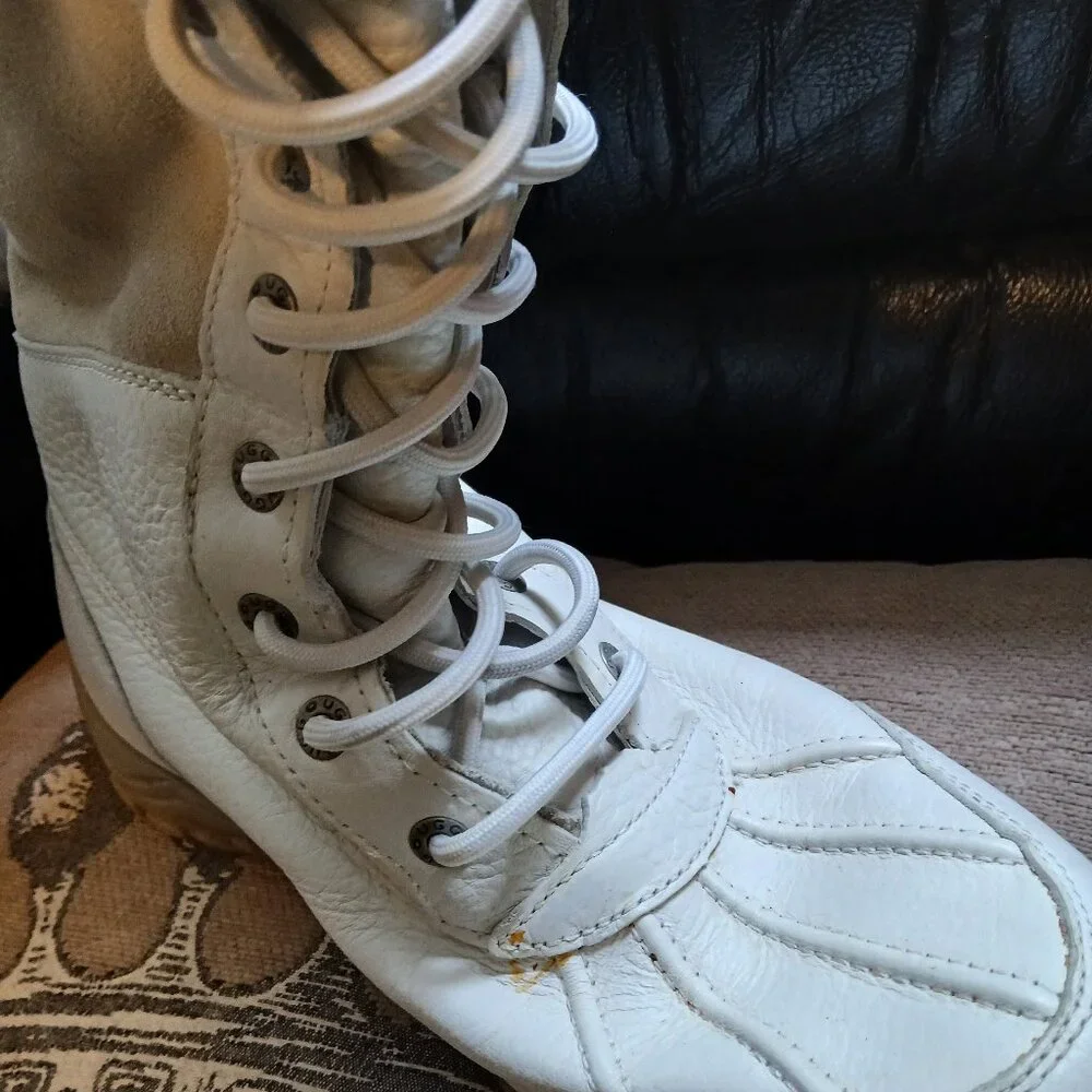 UGG Tall Adirondack Boot White - Picture 2 of 11